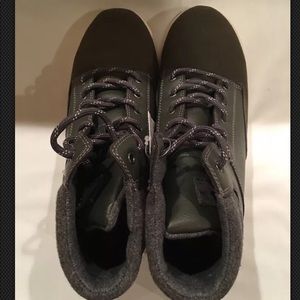 New Cat & Jack Boys Green Olive Sneakers size 6